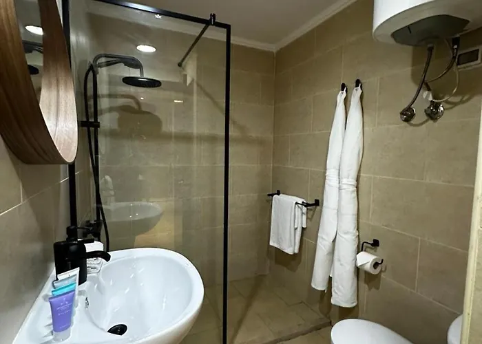 Luxury Self-catering & Studios, Al Dau Heights Appartamento *