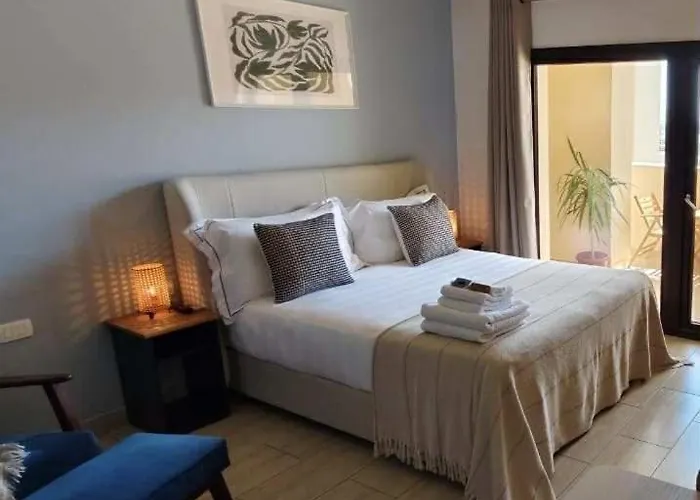 Luxury Self-catering & Studios, Al Dau Heights
