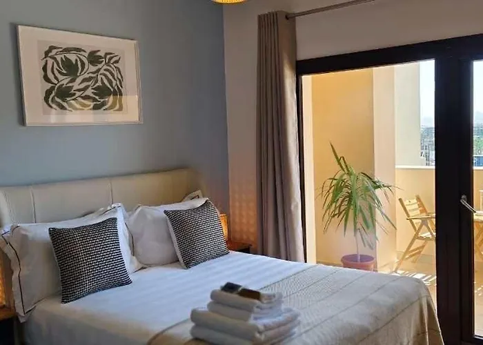Luxury Self-catering & Studios, Al Dau Heights *