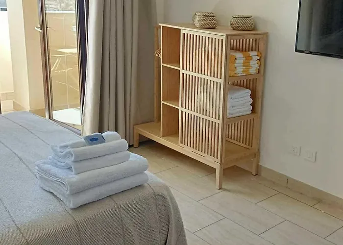 Luxury Self-catering & Studios, Al Dau Heights *