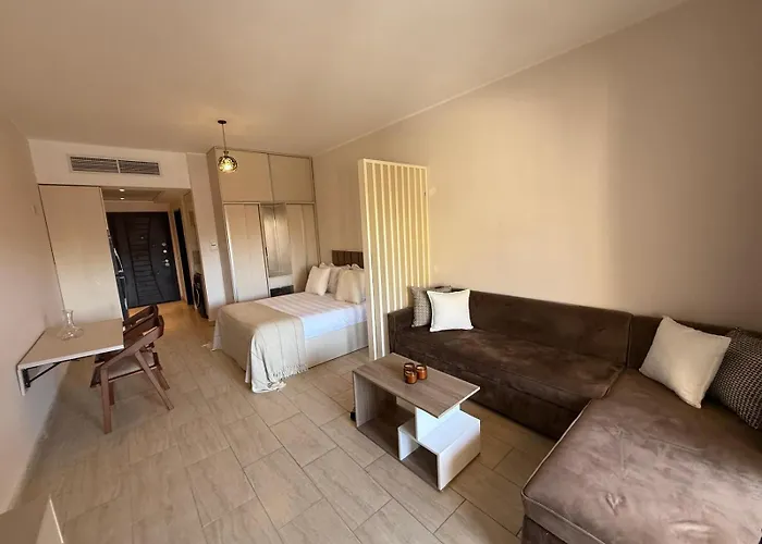 Luxury Self-catering & Studios, Al Dau Heights *