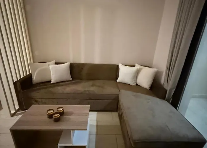 Luxury Self-catering & Studios, Al Dau Heights *